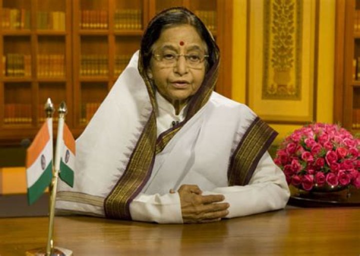 Pratibha Patil Biography - Facts, Childhood, Family Life & Achievements of Indian President