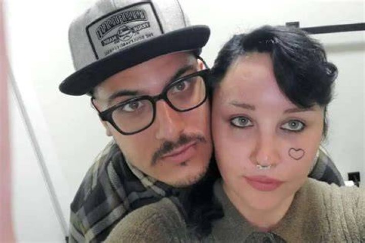 Pregnant Amanda Bynes And Paul Michael Very Happy Together, Report
