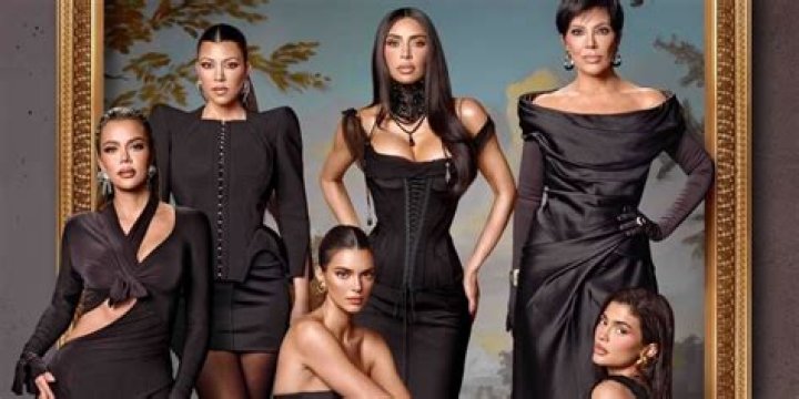 Queen of Horror Elvira slings a little shade at the Kardashians