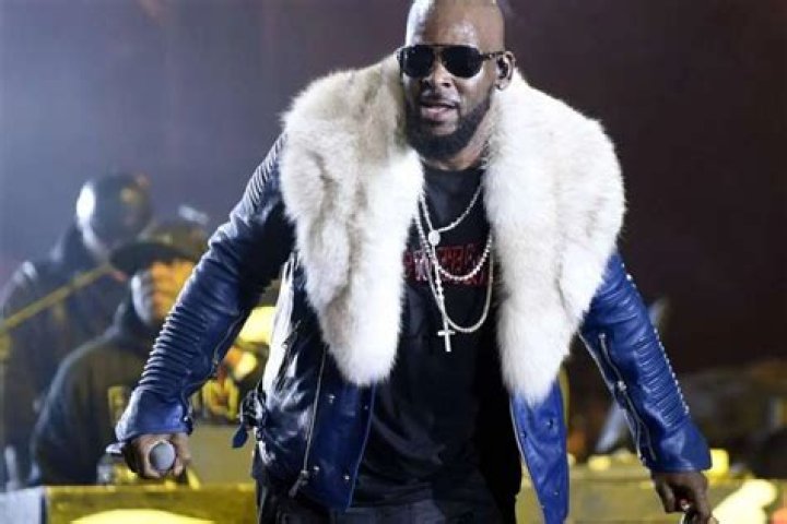 R. Kelly Reportedly ‘Having Panic Attacks’ Now That The Lifetime Series Is Out