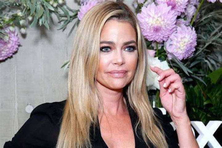 RHOBH Co-Stars Urge Denise Richards To Take Sheen To Court – But Richards Has A Better Plan