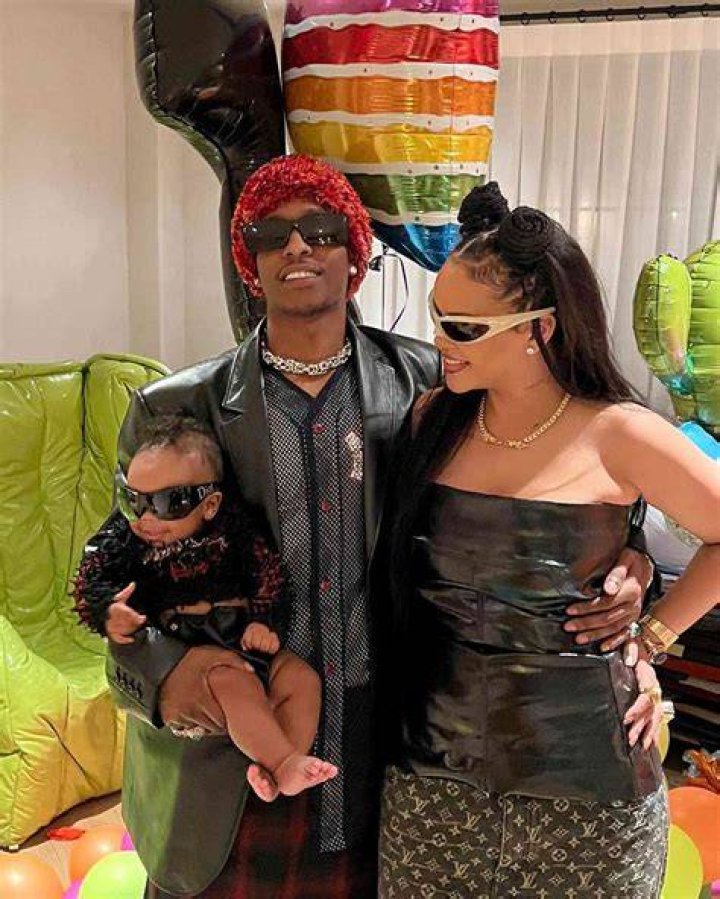 Rihanna And Her Ex Drake Reunite And Source Reveals How Her BF Hassan Jameel Feels About It!