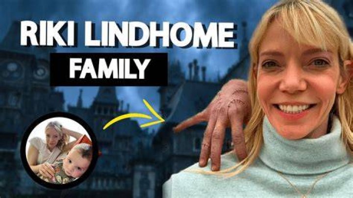 Riki Lindhome family, husband, children, parents, siblings