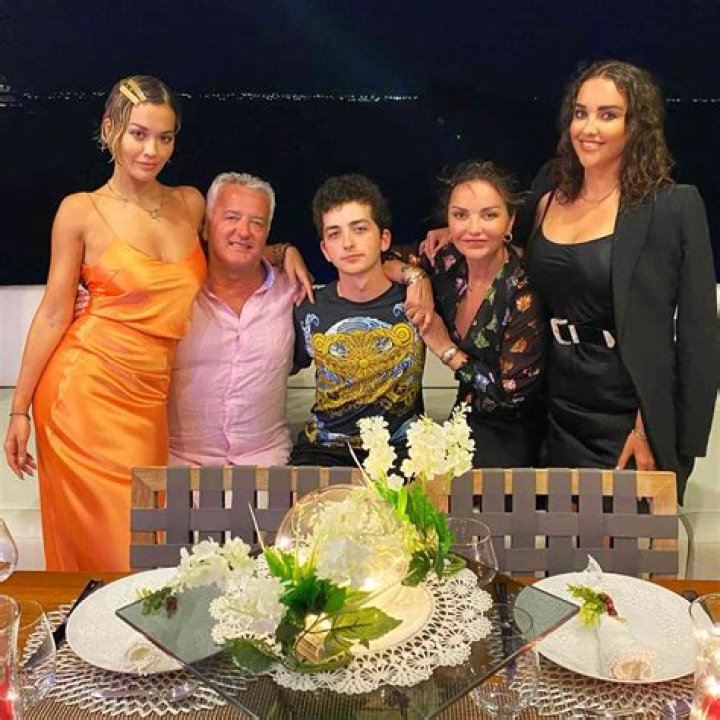 Rita Ora parents: Vera Sahatçiu, Besnik Sahatçiu