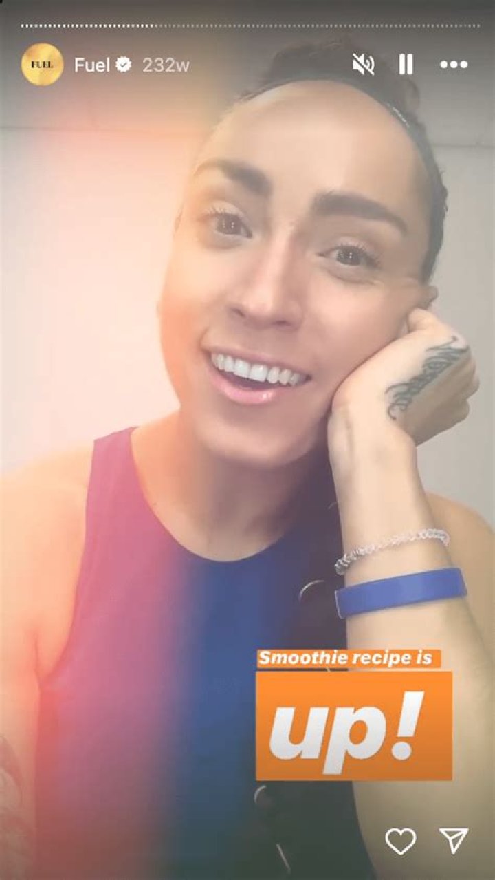Robin Arzón in Two-Piece Workout Gear Says "Watch Yourself Soar"