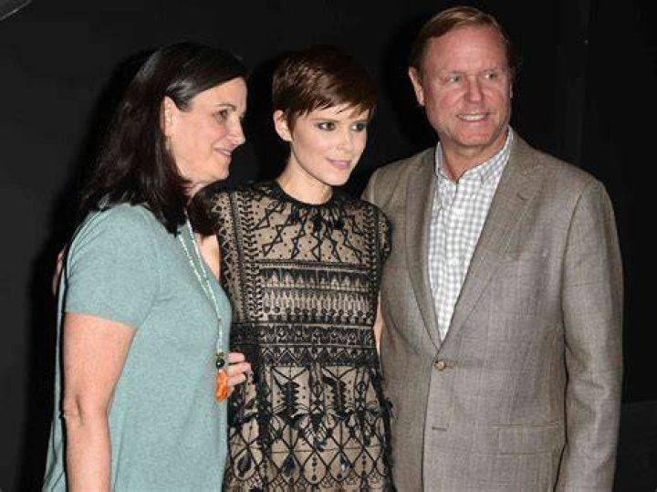 Rooney Mara Biography - Facts, Childhood, Family Life & Achievements