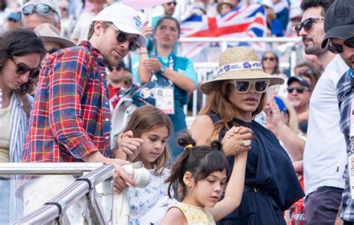 Ryan Gosling Discusses Parenting His Girls While Juggling His Profession With Eva Mendes