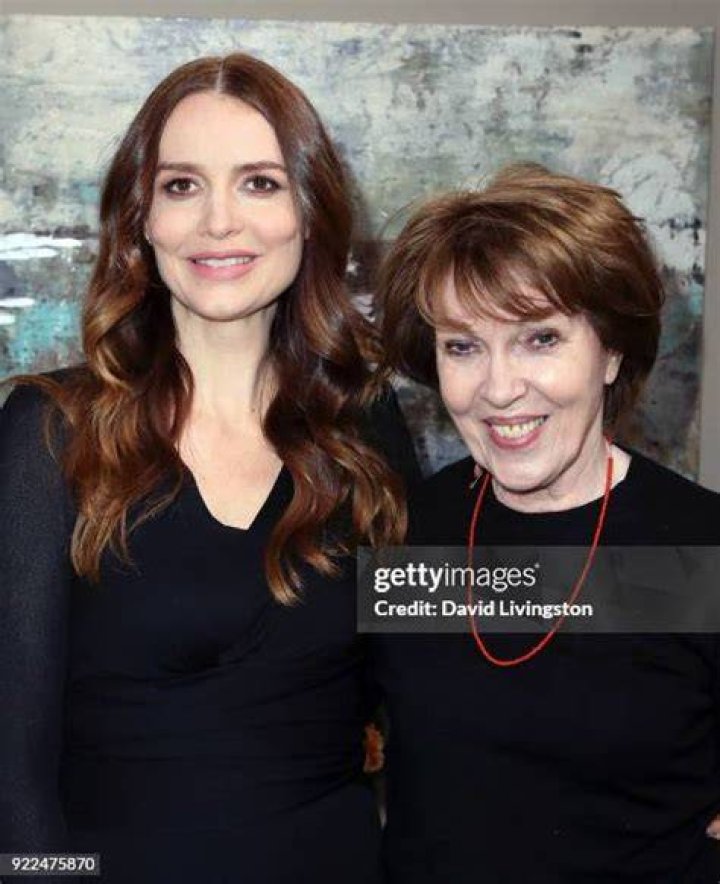 Saffron Burrows parents: Susie Burrows