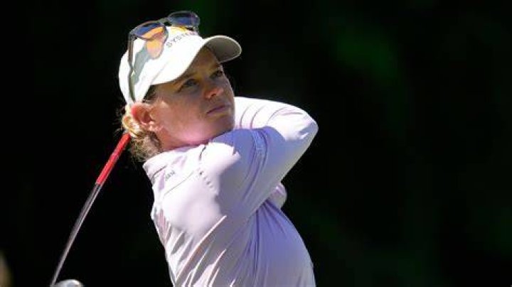Sarah Schmelzel Wiki, age, height, nationality, husband, family, caddie, ranking, career earnings, net worth