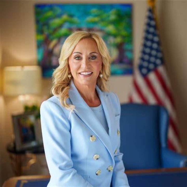 Sharon Landry career earnings, salary and net worth