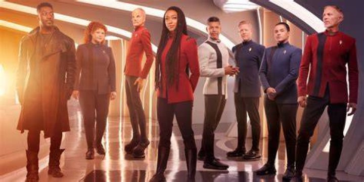 Sonequa Martin-Green Says Star Trek: Discovery Is A “Bigger, Rawer” Take On The Series; Andrew Lincoln Lobbying For Walking Dead Reunion