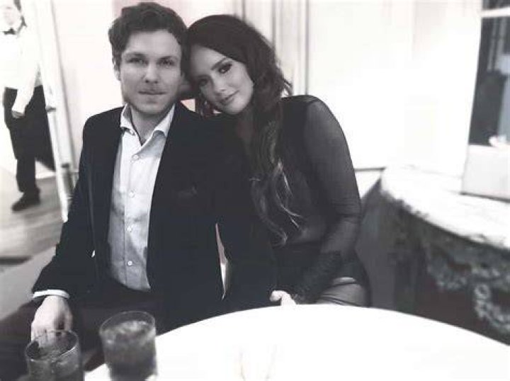 Southern Charm Star Kathryn Dennis Gets Romantic With Hunter Price On Instagram