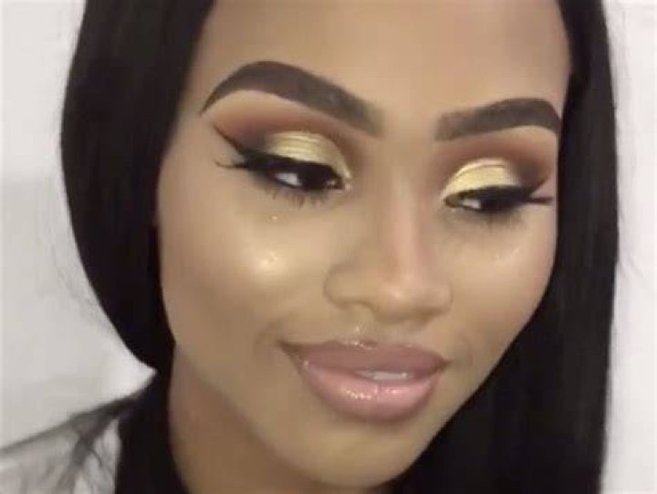 Summer Bunni Exposes Private Texts Between Her And Rob Kardashian Amid Hook Up Rumors – Slams Him In Wild Posts!