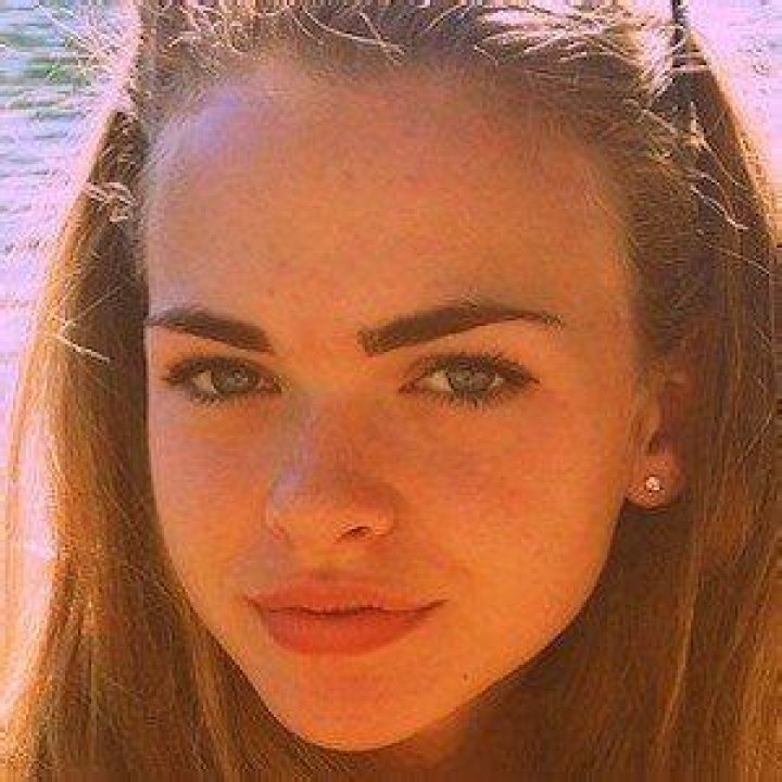 Summer McKeen - Bio, Facts, Family Life of YouTuber