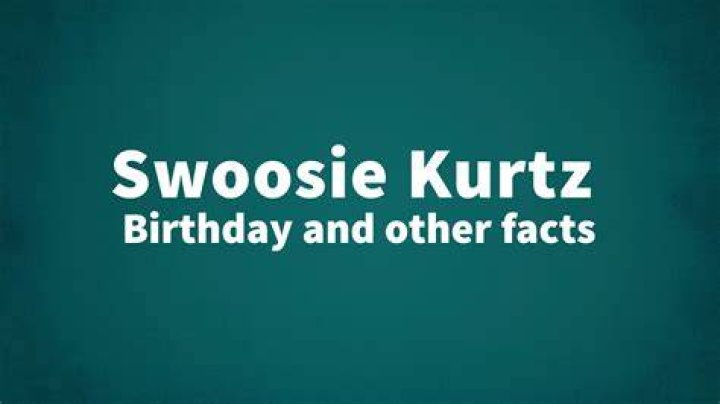 Swoosie Kurtz Biography - Facts, Childhood, Family Life & Achievements