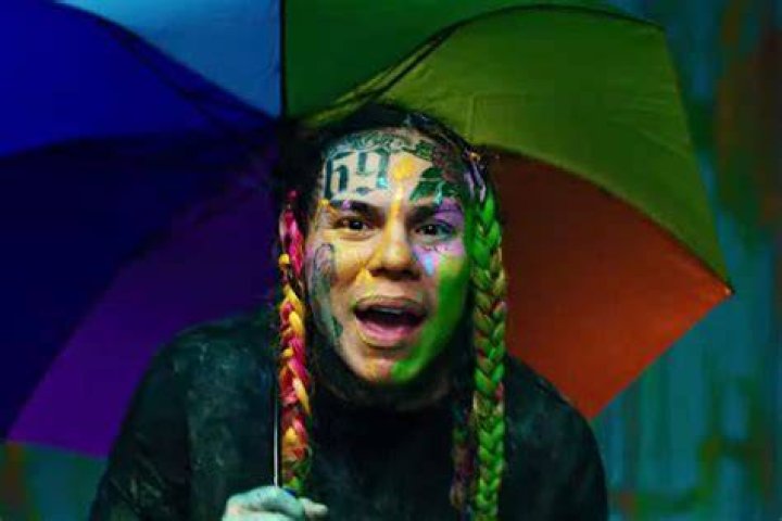 Tekashi 6ix9ine And Lil Reese Continue Their Beef That Seems To Never End