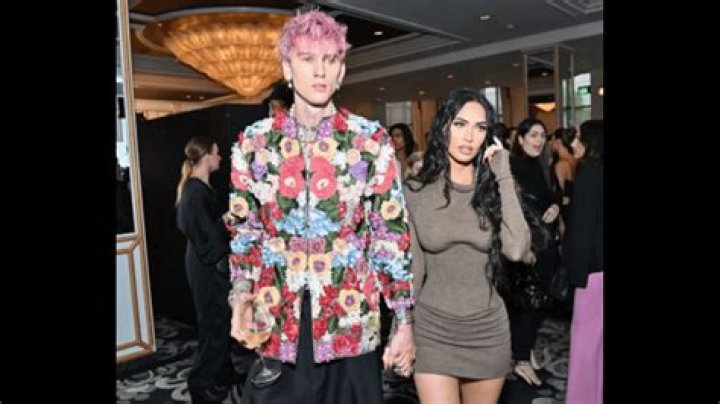 This awkward moment: Megan Fox avoided her boyfriend’s kiss and left him on the red carpet