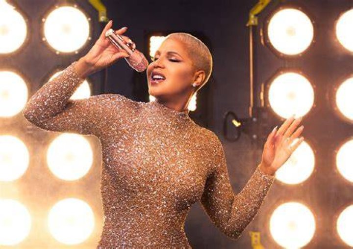 Toni Braxton Impresses Fans With A New Look