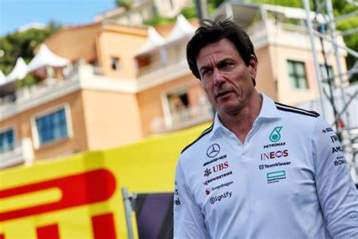 Toto Wolff house: Where does Toto Wolff live?