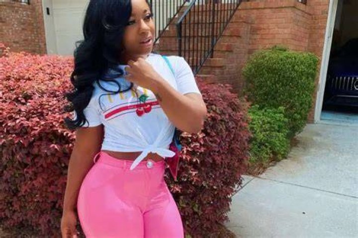 Toya Johnson’s Daughter, Reginae Carter Poses In Yellow Lingerie And Has Fans Praising Her Look