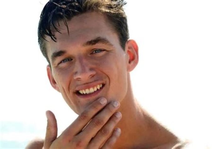 Tyler Cameron Admits To ‘Freaking Out’ When First Meeting Hannah Brown – He ‘Blacked Out!’