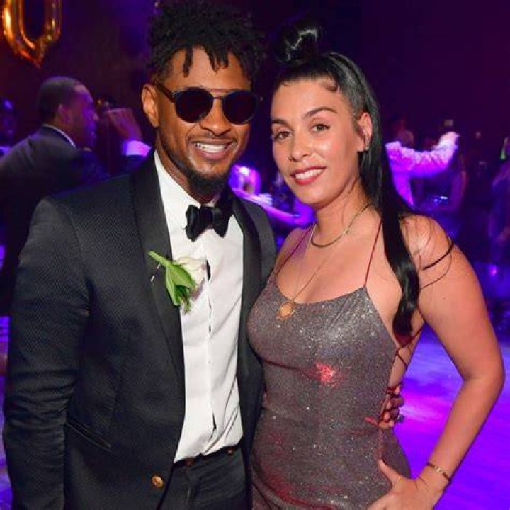 Usher And Girlfriend Jenn Goicoechea Are Expecting!
