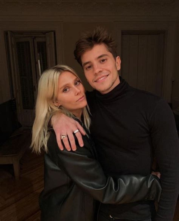 Valentina Zenere Wiki, Boyfriend, Age, Net Worth, Height & Parents