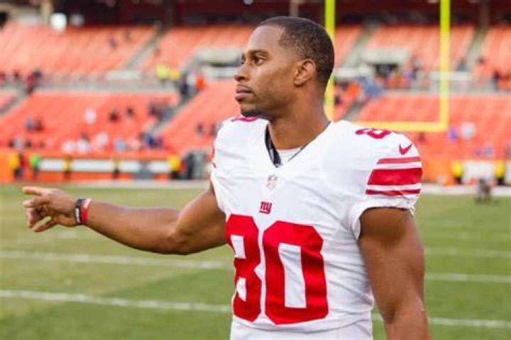 Victor Cruz Shares Sweet Message For Karreuche Tran