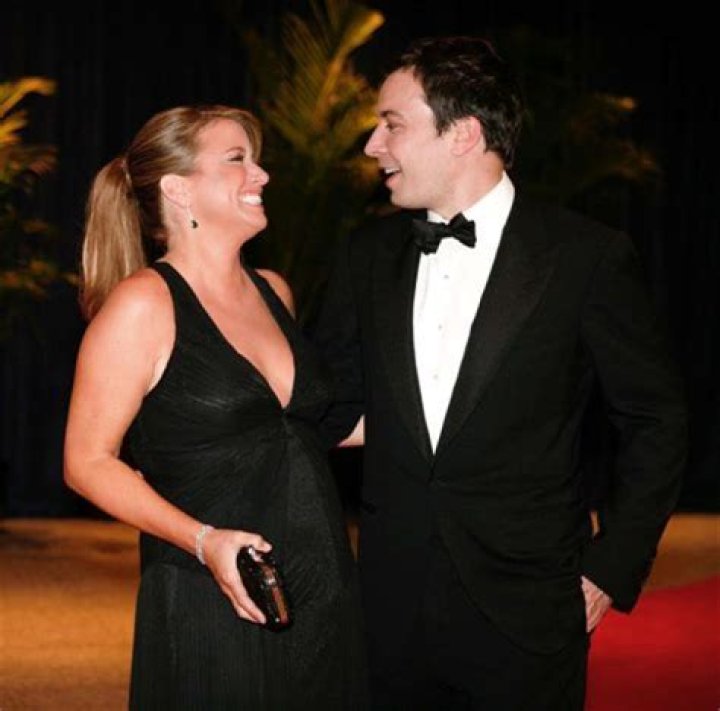 What does Charl Schwartzel’s wife Rosalind Jacobs do for a living?