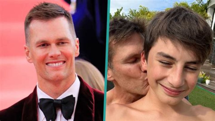 What episode does Brady Kiss Makayla? – Celebrity