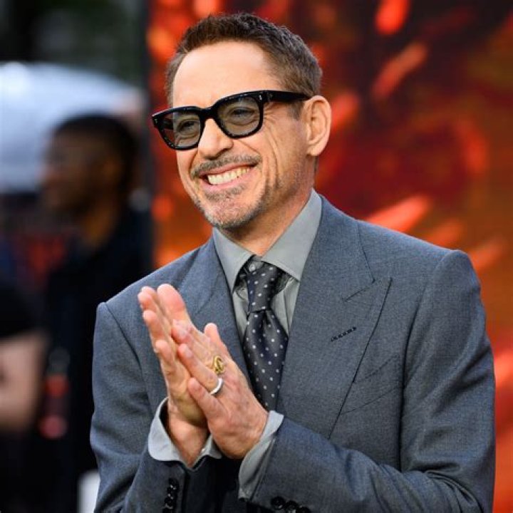 What ethnicity is Robert Downey Jr.? What nationality is Robert Downey Jr.?