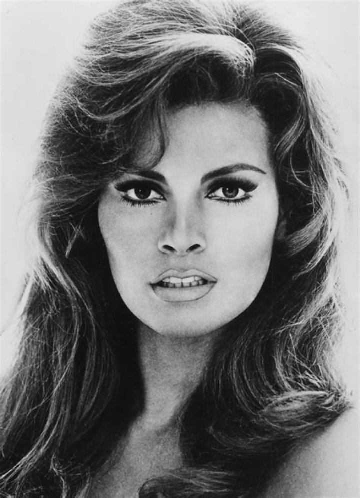 What happened to Raquel Welch's sister?