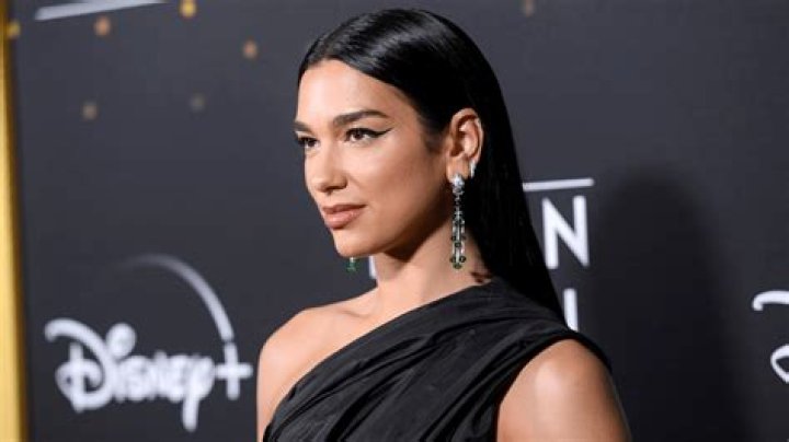 What is Dua Lipa’s ethnic background?