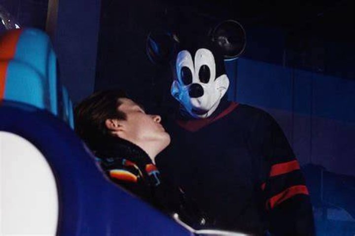 What is Mickeys full name? – Celebrity