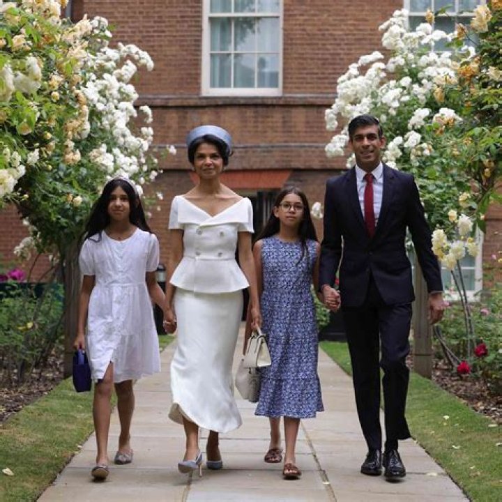 Where did Akshata Murthy go to college?