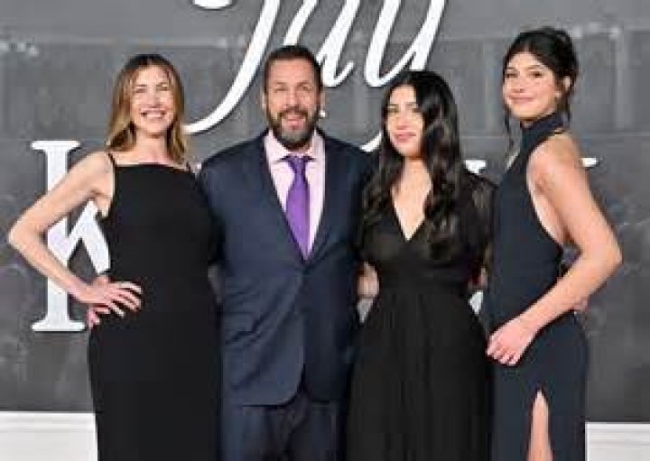 Who gave Adam Sandler the remote in Click? – Celebrity