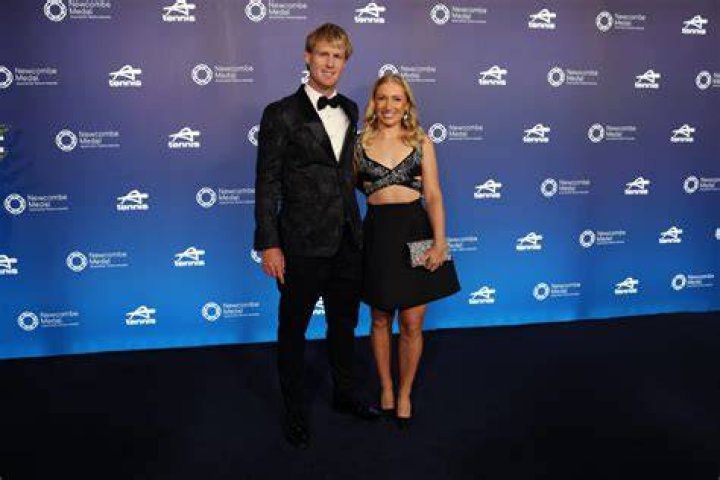 Who is Anastasia Potapova mother Yuliya Potapova? Wiki, age, nationality, husband, children, career