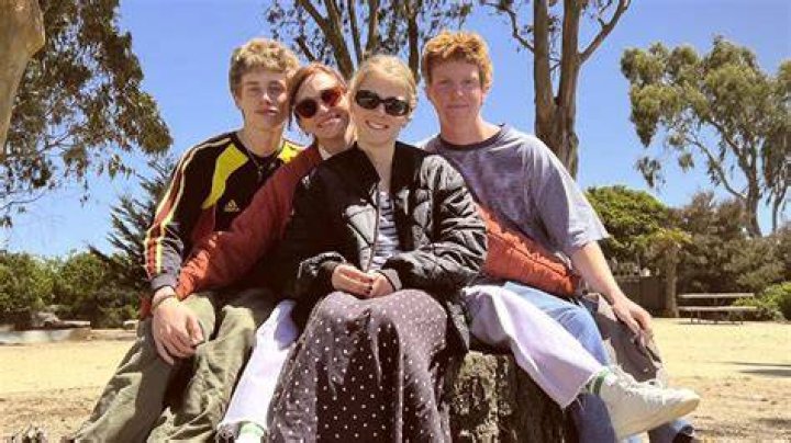 Who is Henry Daniel Moder, Julia Roberts' son?