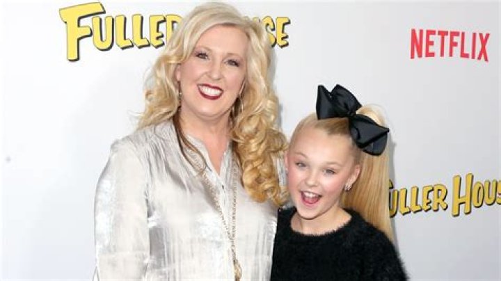 Who is Jessalynn Siwa and what is the ‘Dance Moms’ star doing now?