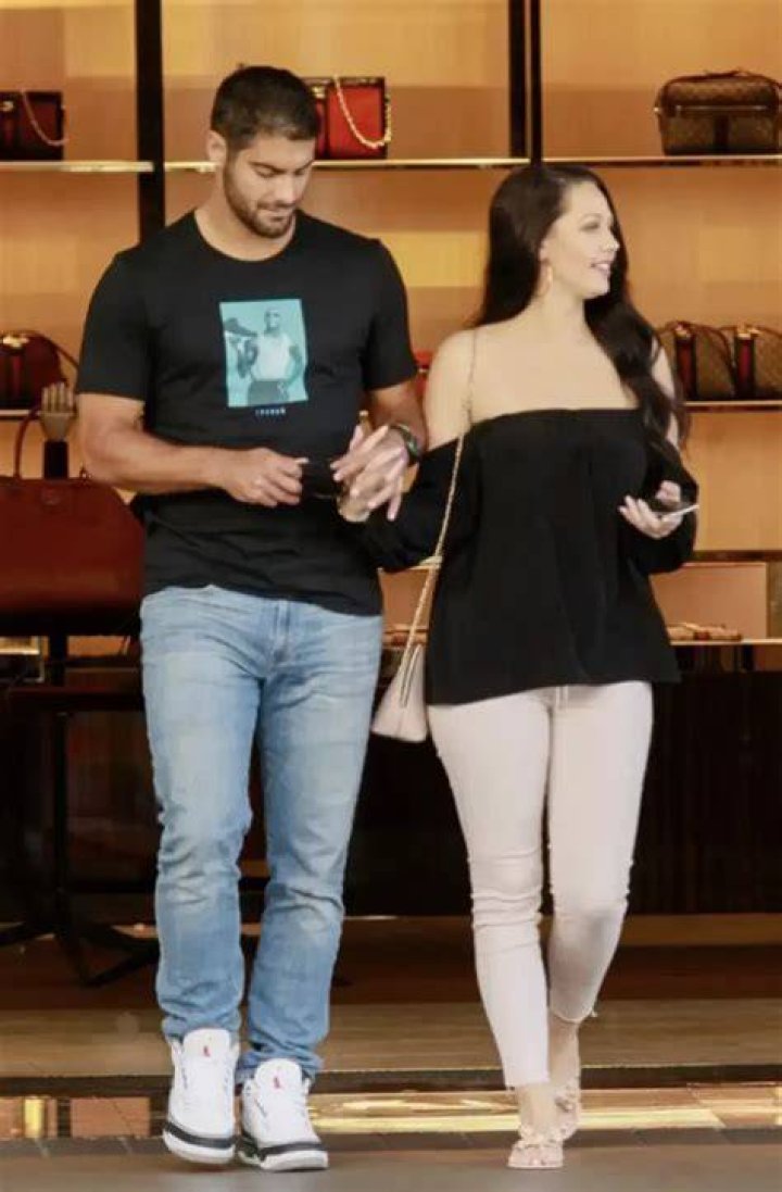 Who is Jimmy Garoppolo’s wife?