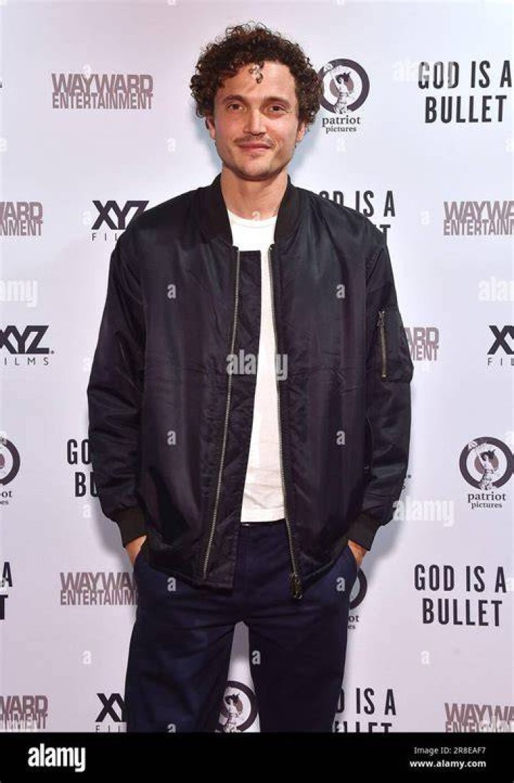 Who is Karl Glusman? Age, kids, profession