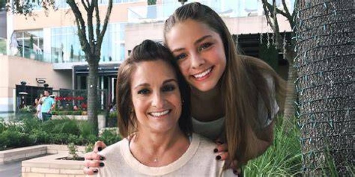 Who is Mary Lou Retton's daughter Emma Jean Kelley? Gymnast's Bio, age, boyfriend, college, IG, net worth