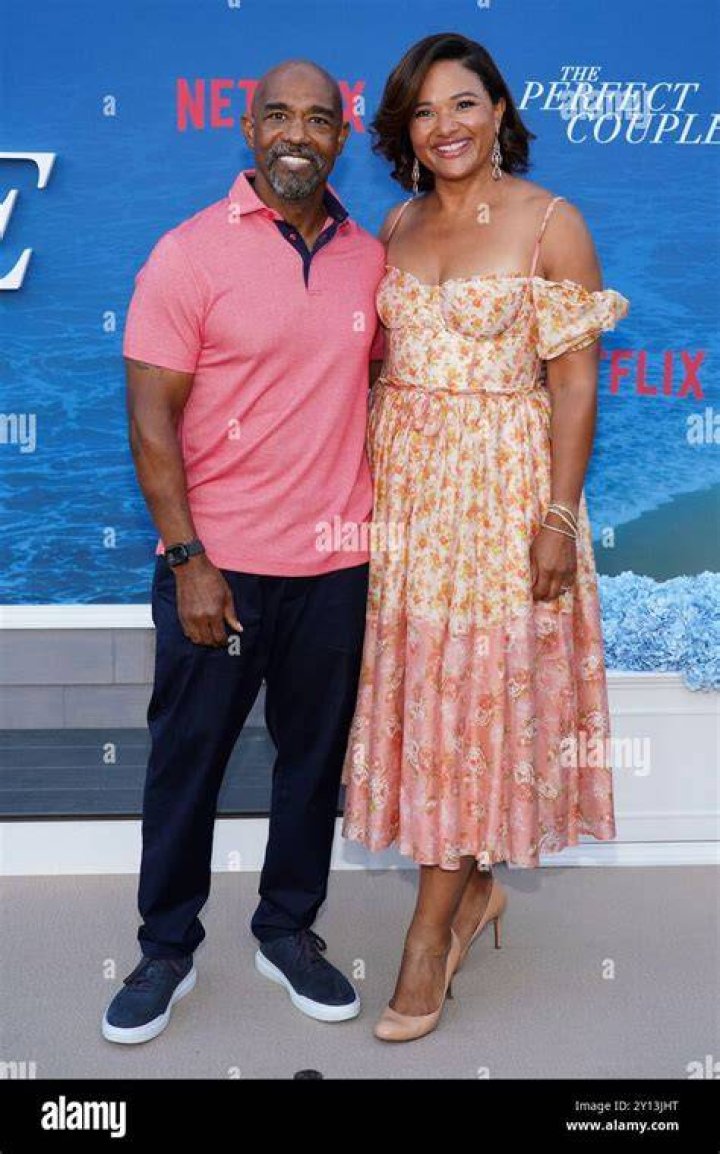 Who is Michael Beach wife Elisha Wilson?