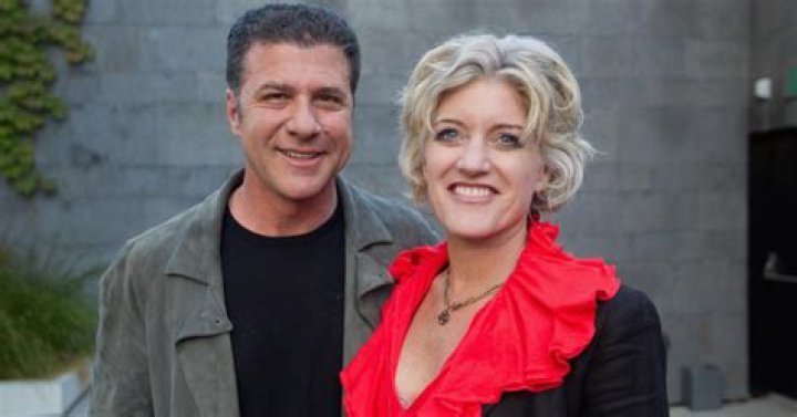 Who is Michael Chiarello first wife, and where is she now after divorce?