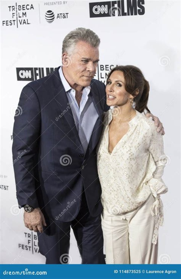 Who is Ray Liotta girlfriend?