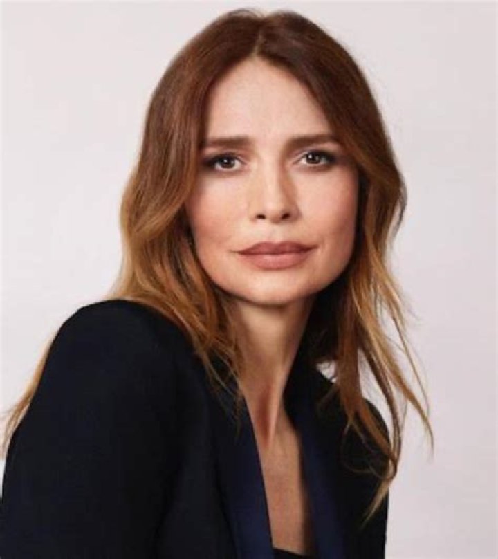 Who is Saffron Burrows husband Alison Balian?