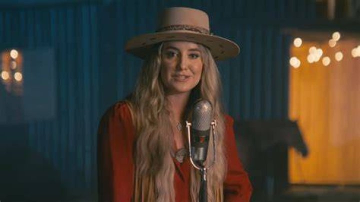 Who is the female country singer on ‘Yellowstone?’