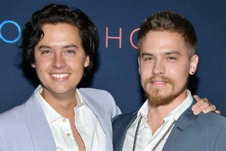 Who is the Sprouse twins mom? – Celebrity