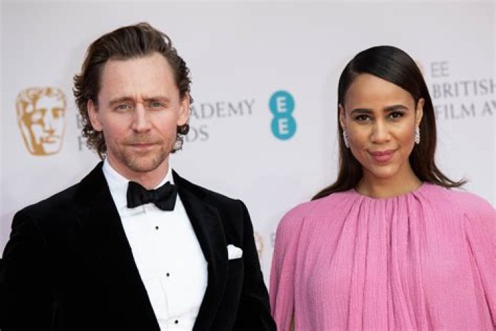 Who is Tom Hiddleston dating?