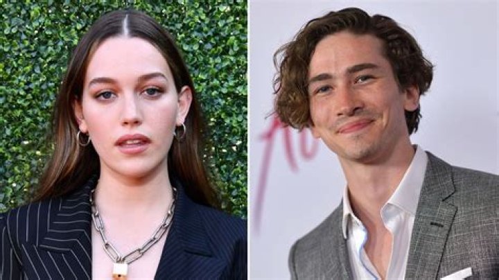 Who is Victoria Pedretti husband Dylan Arnold?